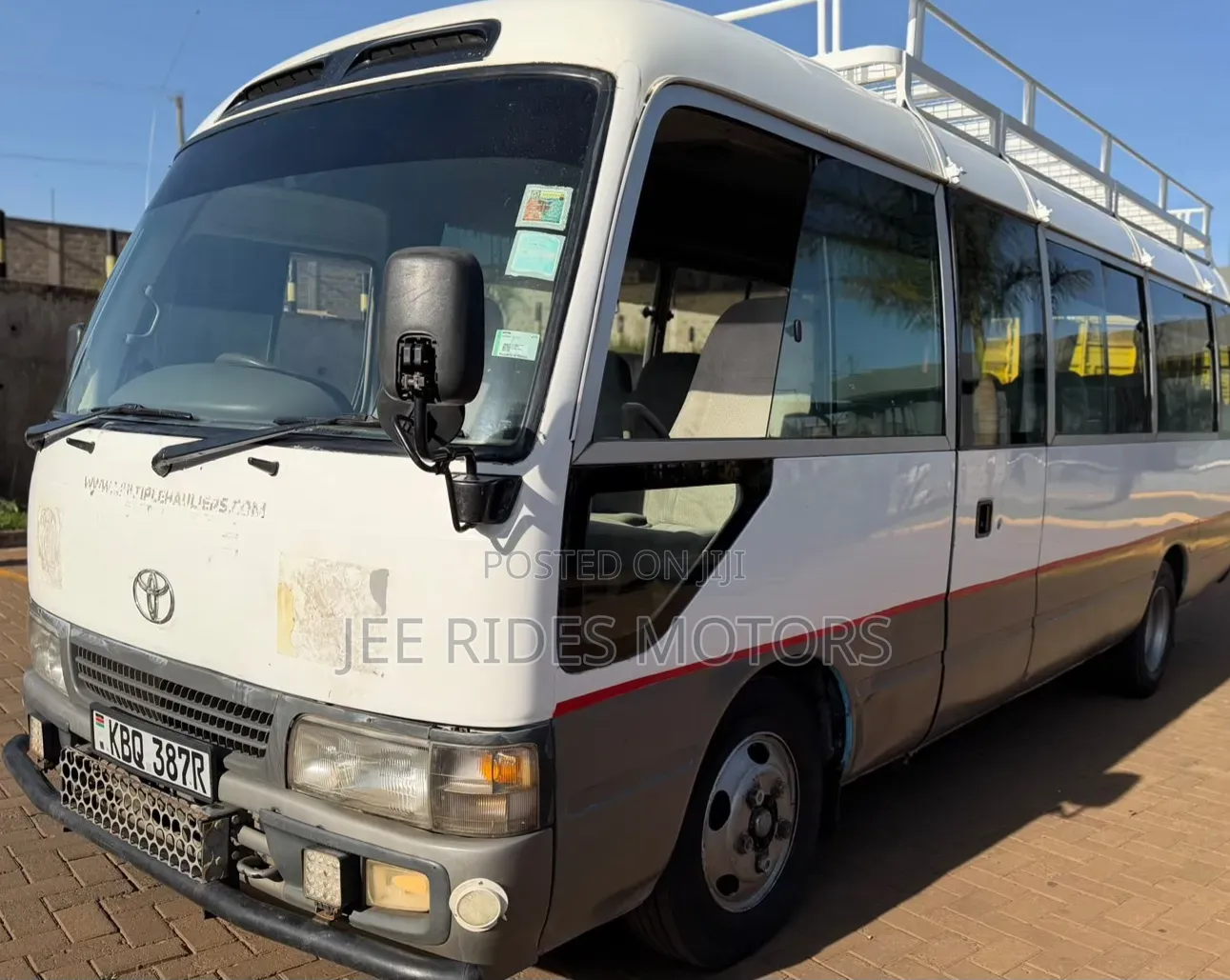 Toyota Coaster 2005 Silver