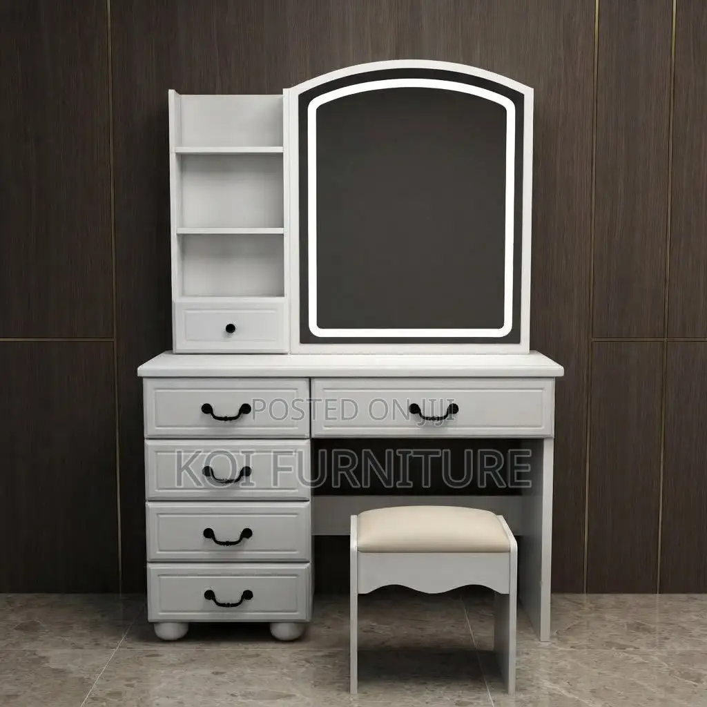Dressers; Dressing Room Lux Vanity Set With Sliding Mirrors