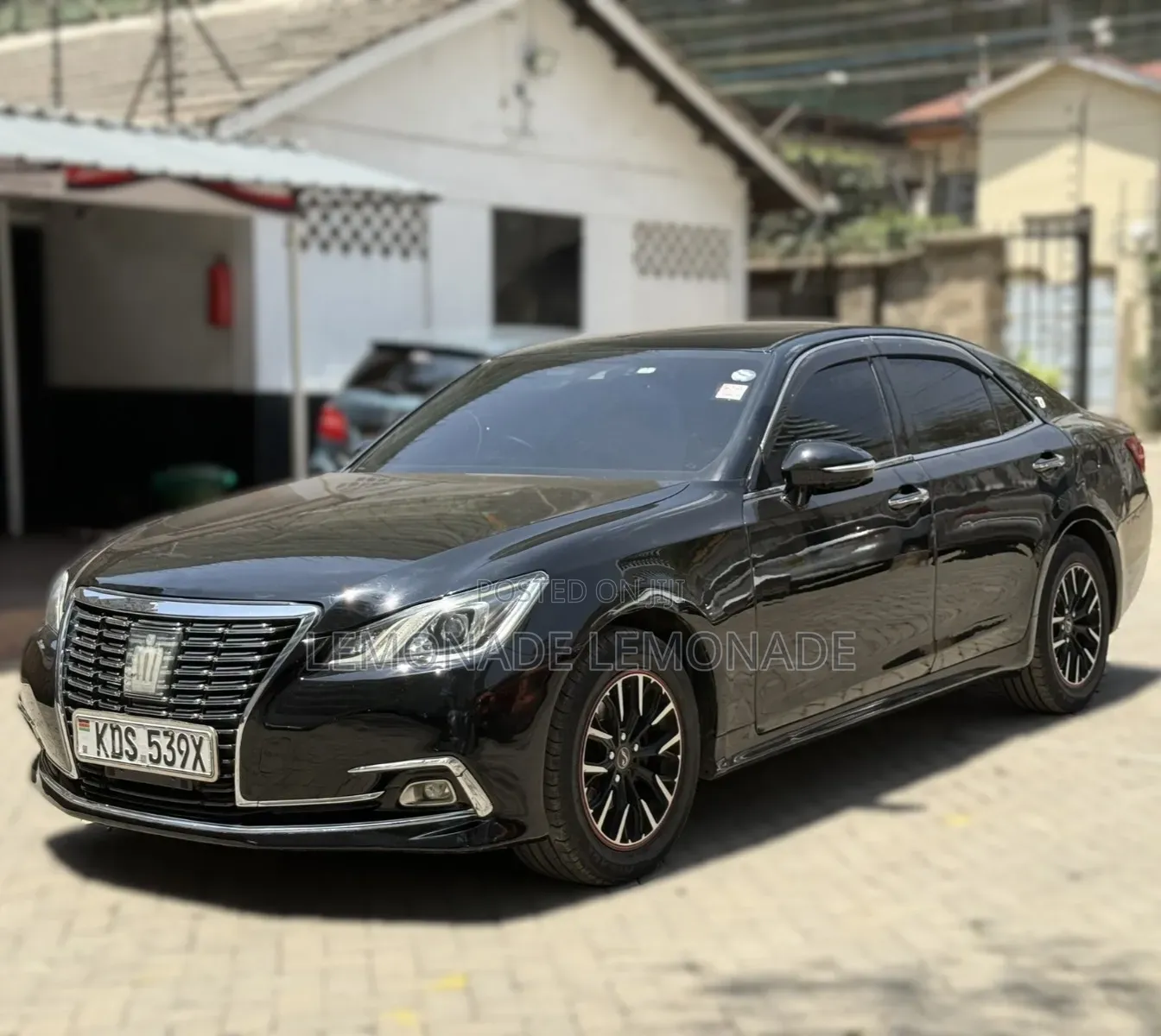 Toyota Crown 2016 Black