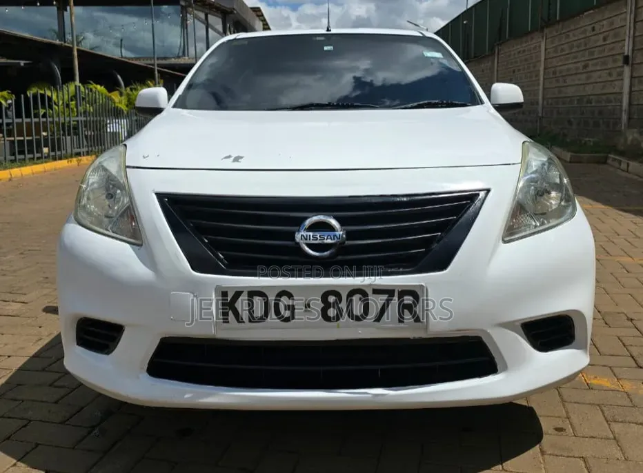 Nissan Latio 2014 Off white
