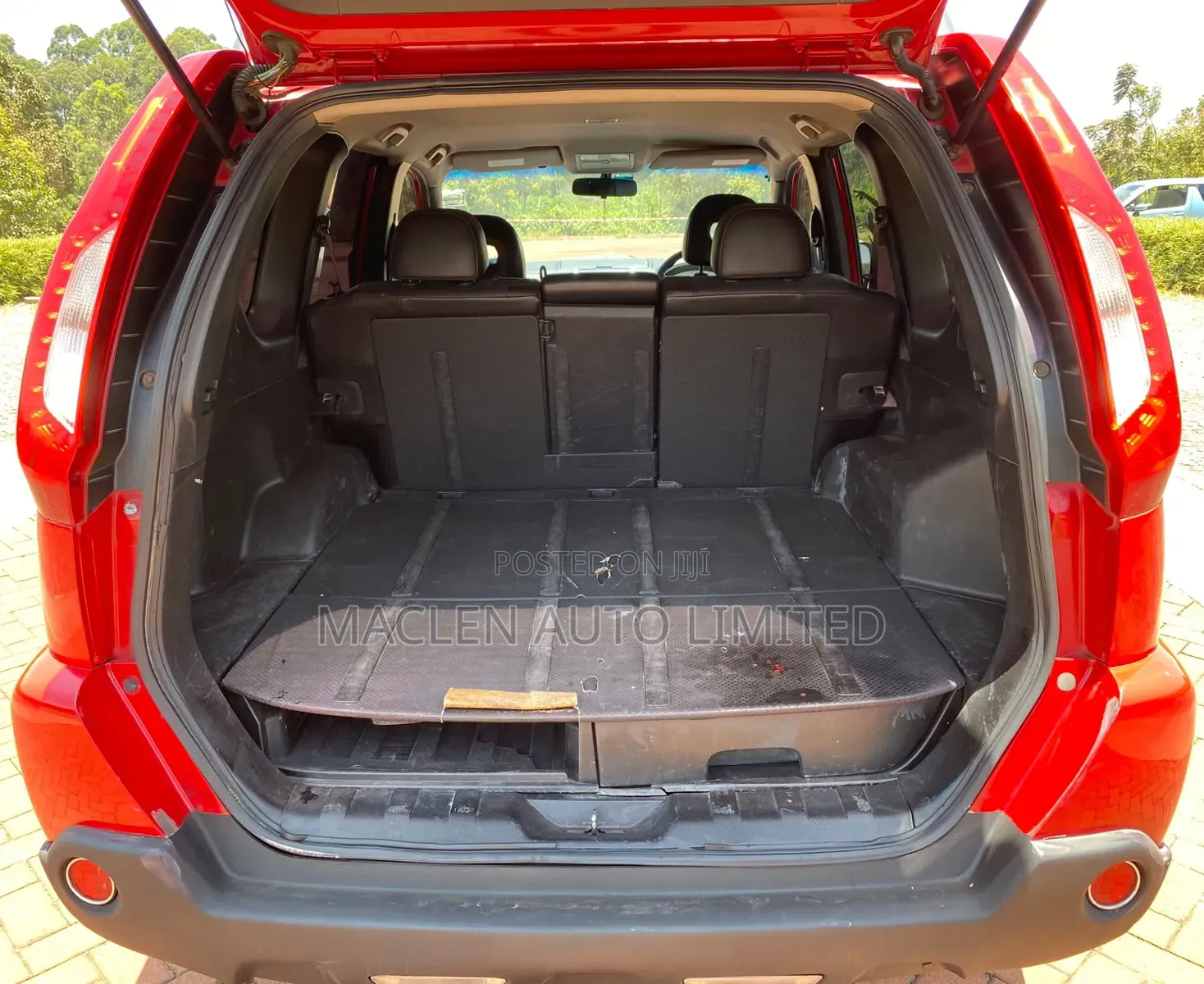 Nissan X-Trail 2012 Red