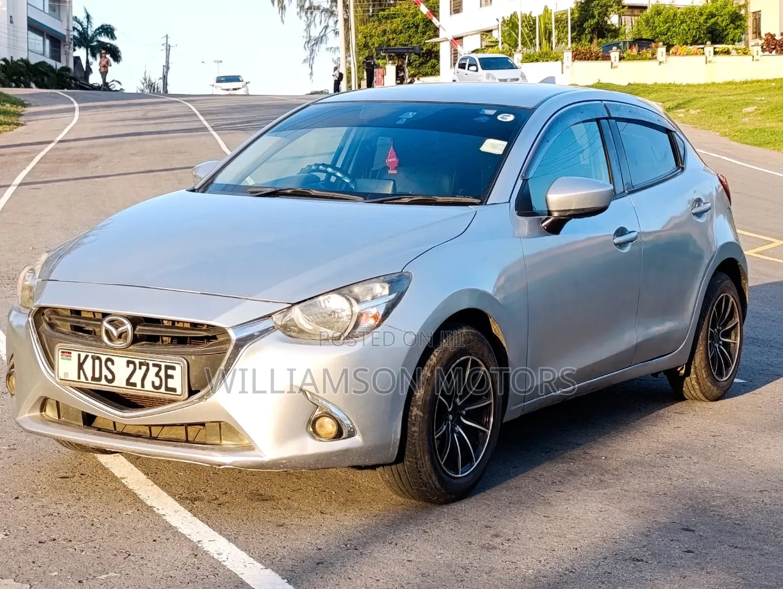 Mazda Demio 2017 Silver
