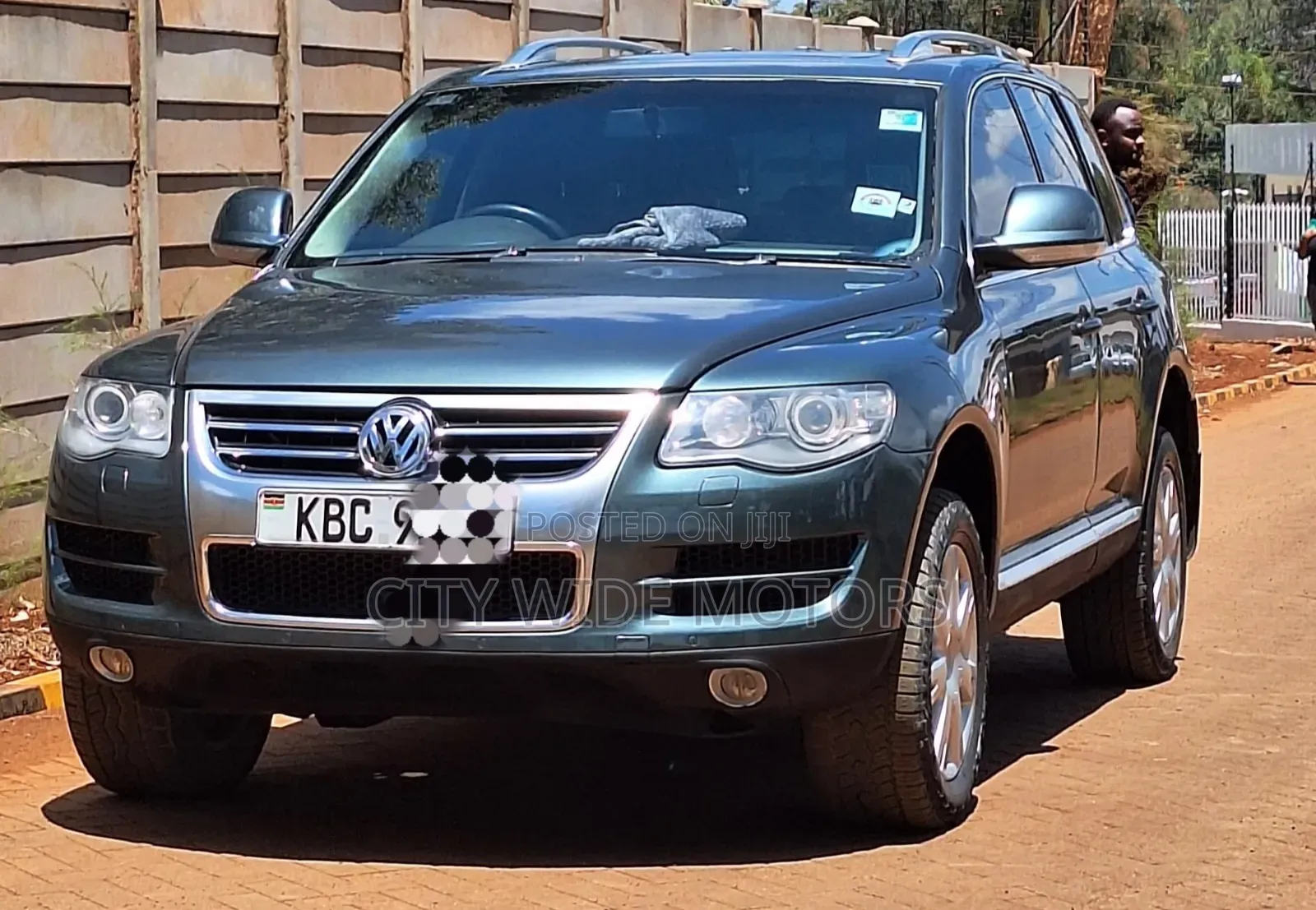Volkswagen Touareg V6 TDI 2010 Gray