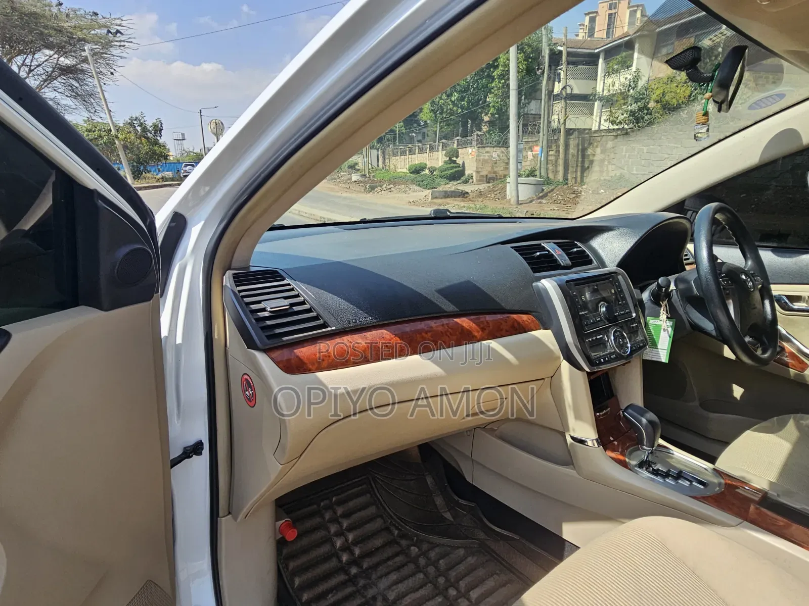 Toyota Premio 2014 White
