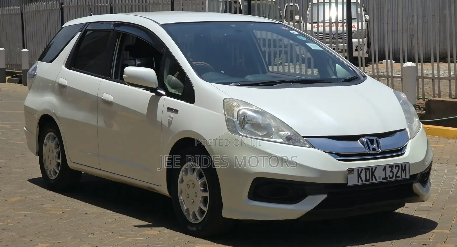 Honda Fit Shuttle 2015 Pearl