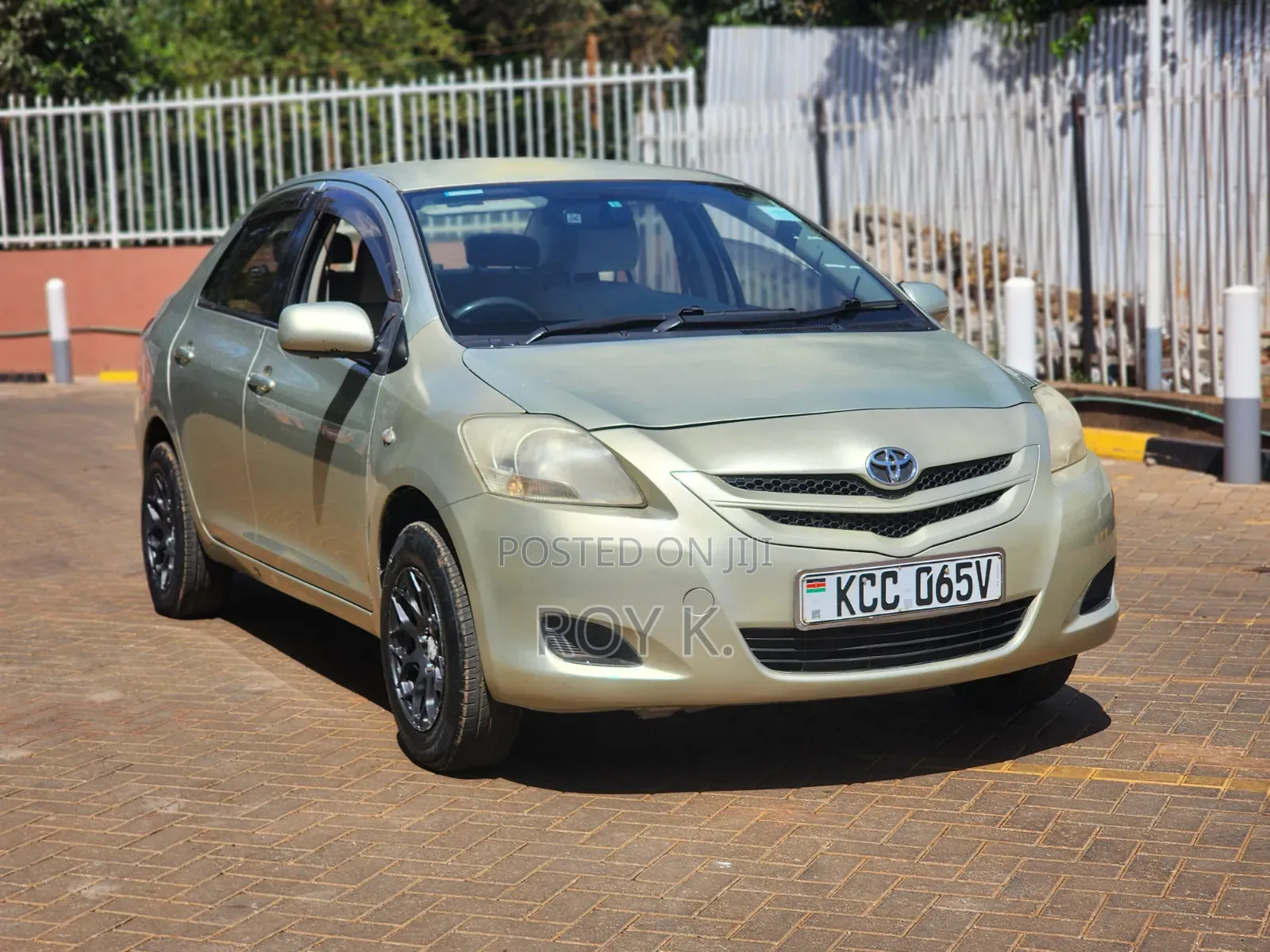 Toyota Belta 2008 Blue
