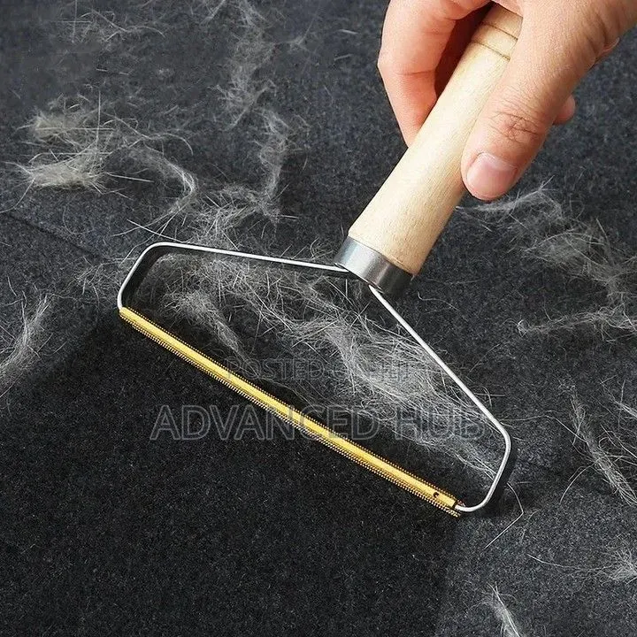 Wooden Handle Fabric and Clothes Lint Remover