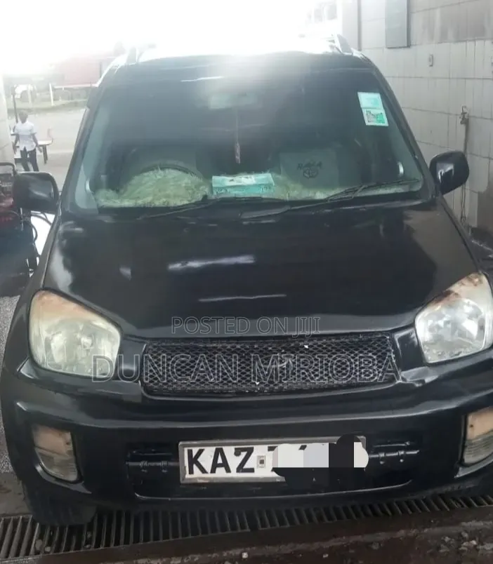 Toyota RAV4 Automatic 2000 Black