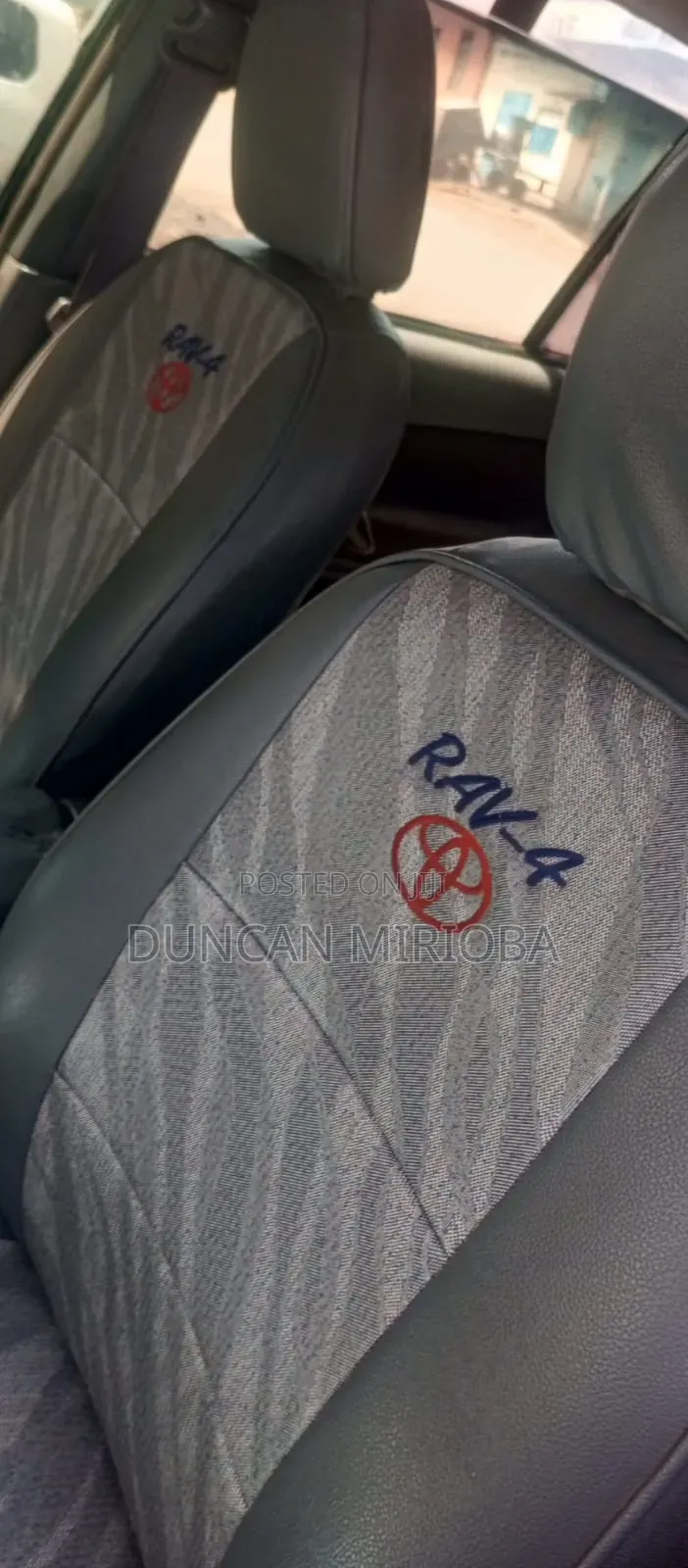 Toyota RAV4 Automatic 2000 Black