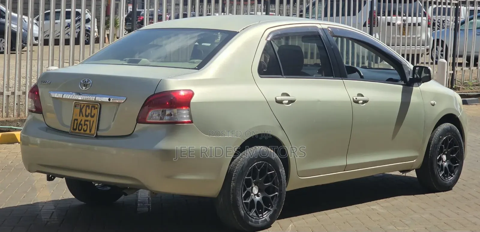 Toyota Belta 2008 Gold