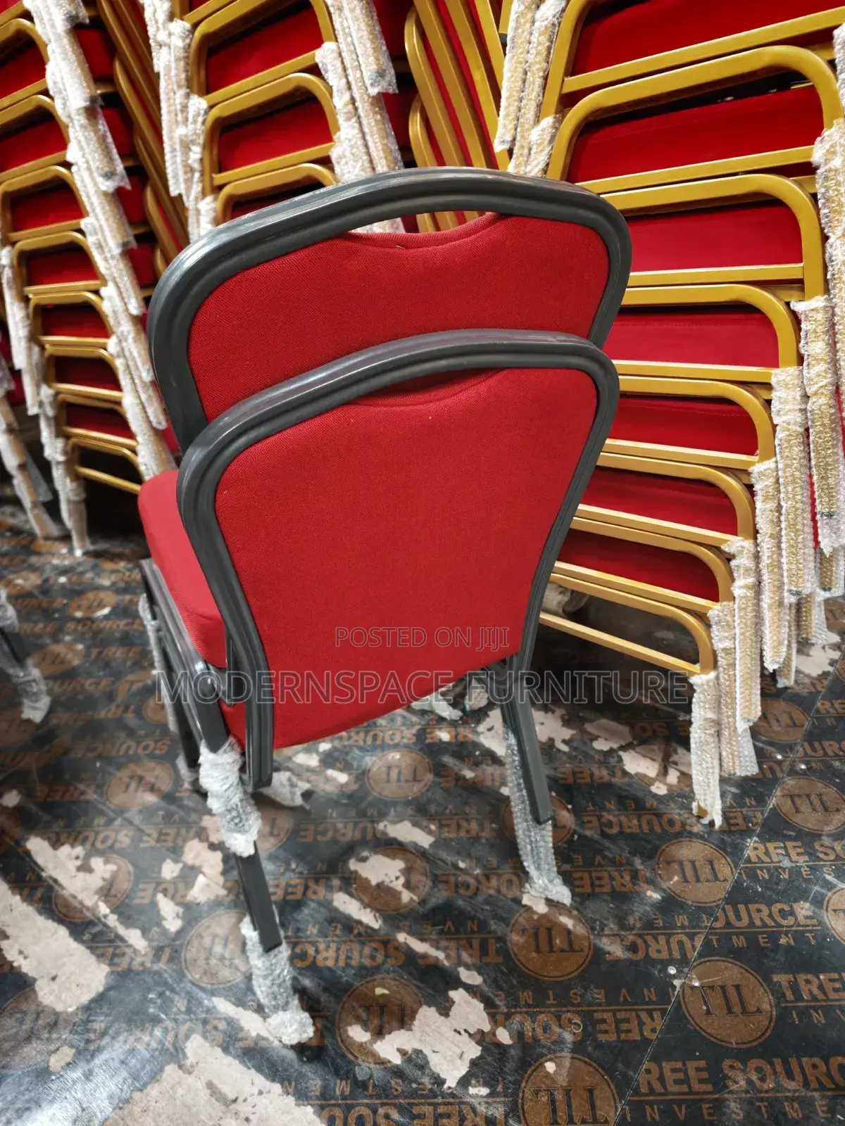Heavy Duty Red Banquet Chair
