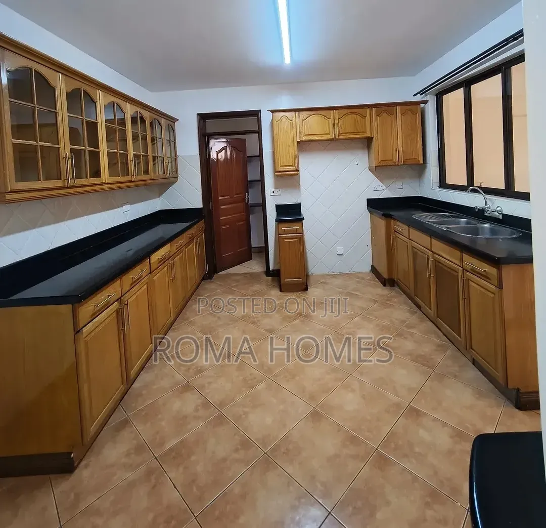 3bdrm Apartment in Lavington, Nairobi Central for rent
