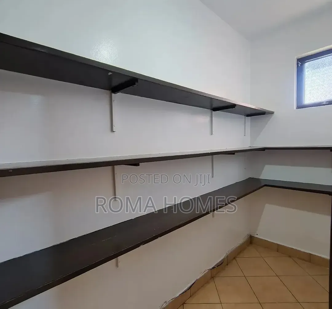 3bdrm Apartment in Lavington, Nairobi Central for rent
