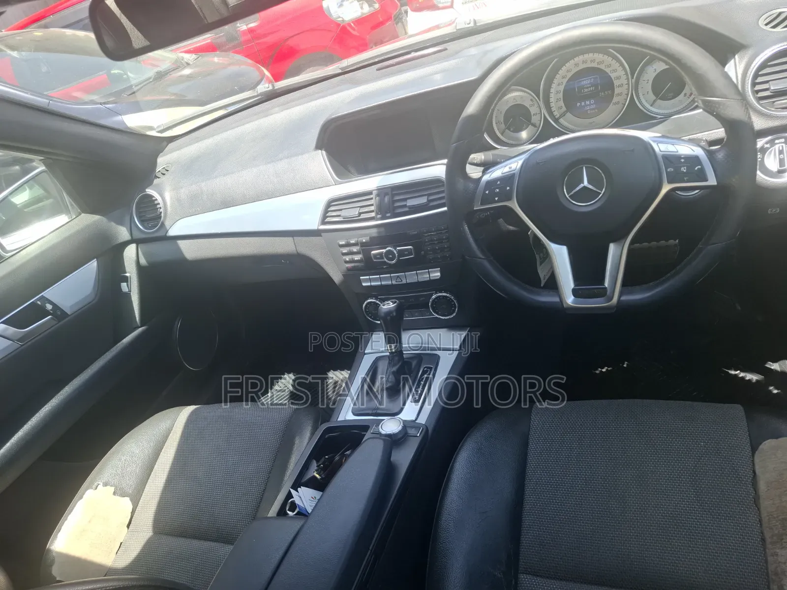 Mercedes-Benz C200 2012 Blue
