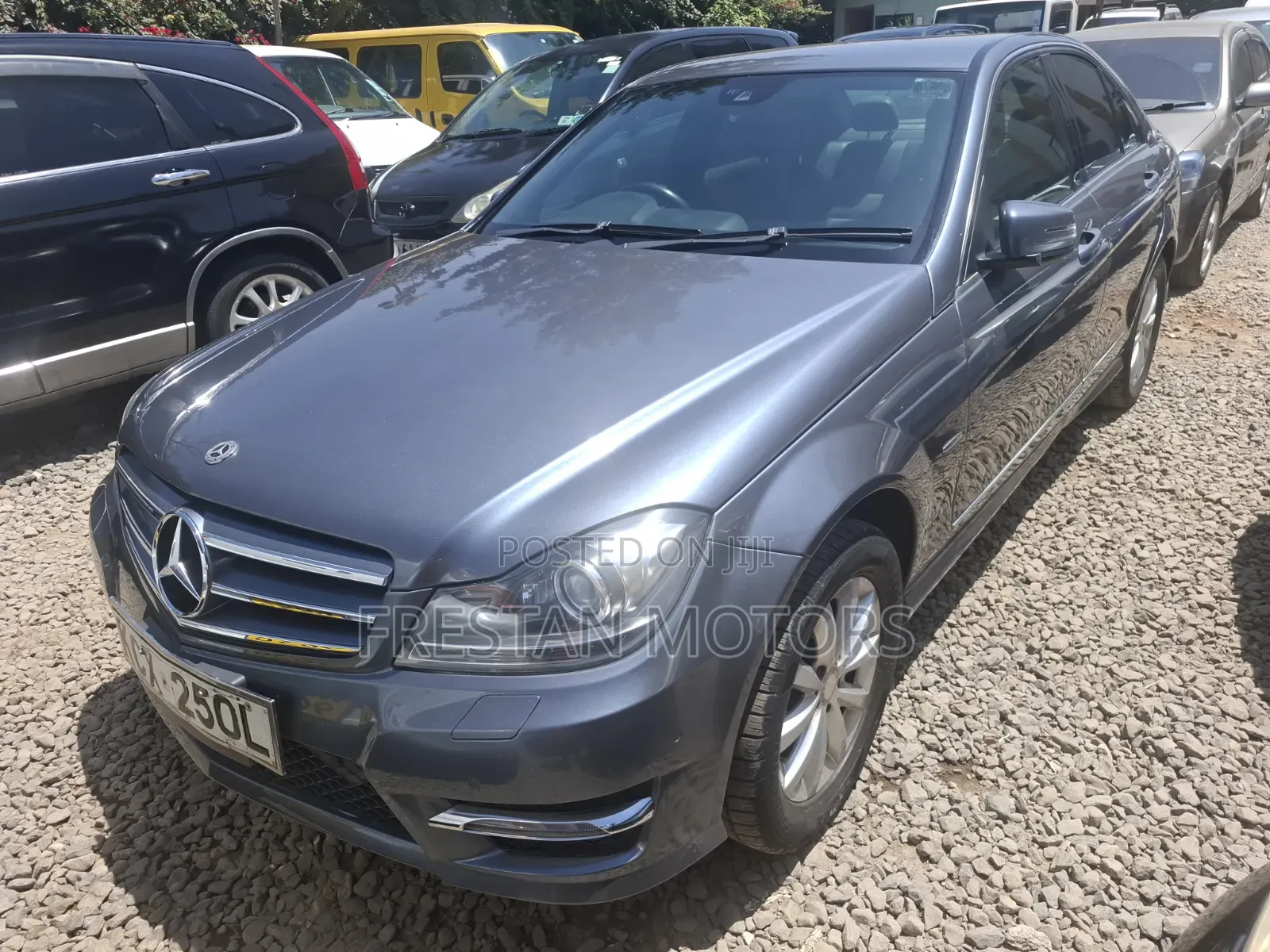 Mercedes-Benz C200 2012 Blue