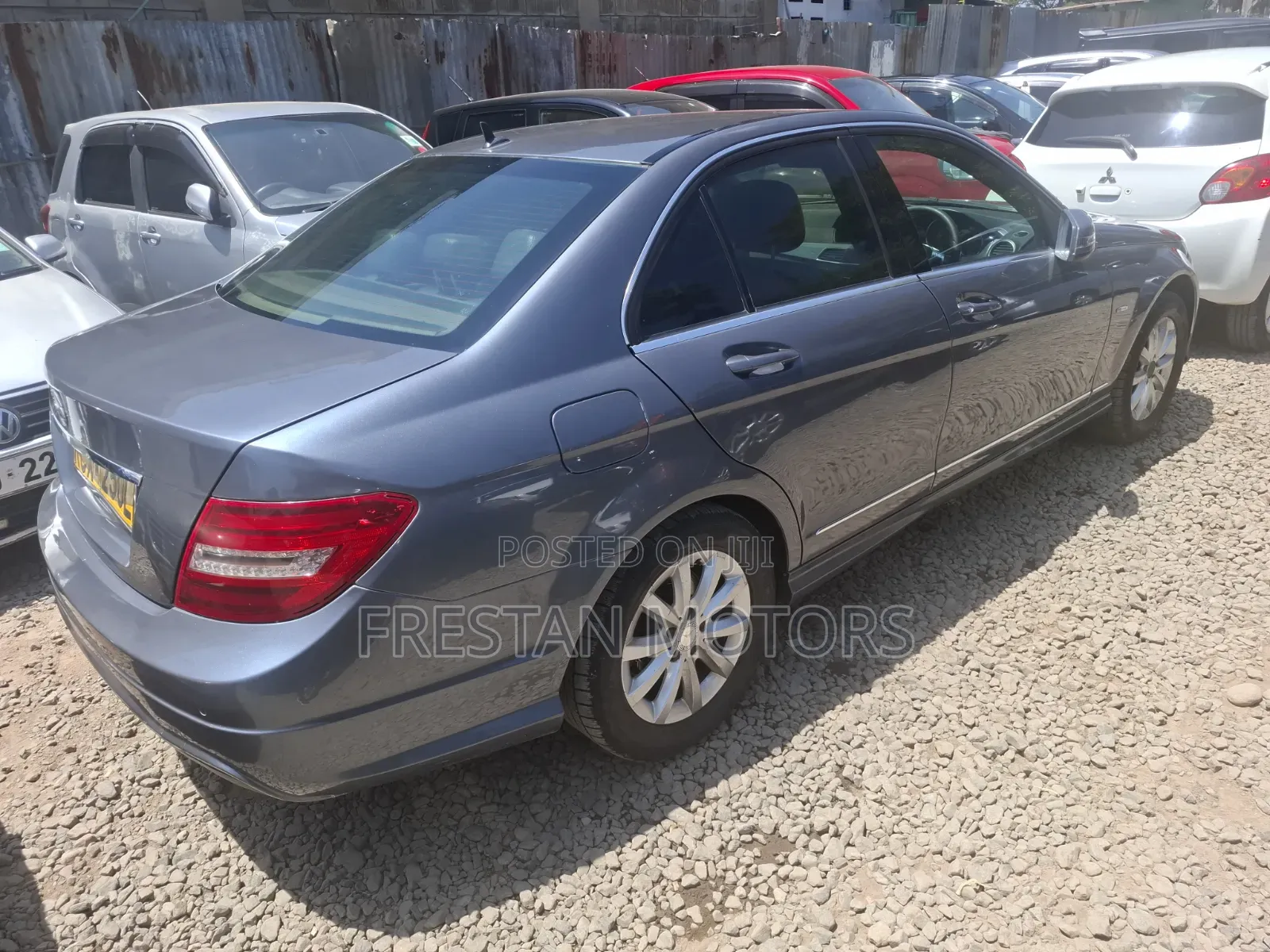 Mercedes-Benz C200 2012 Blue