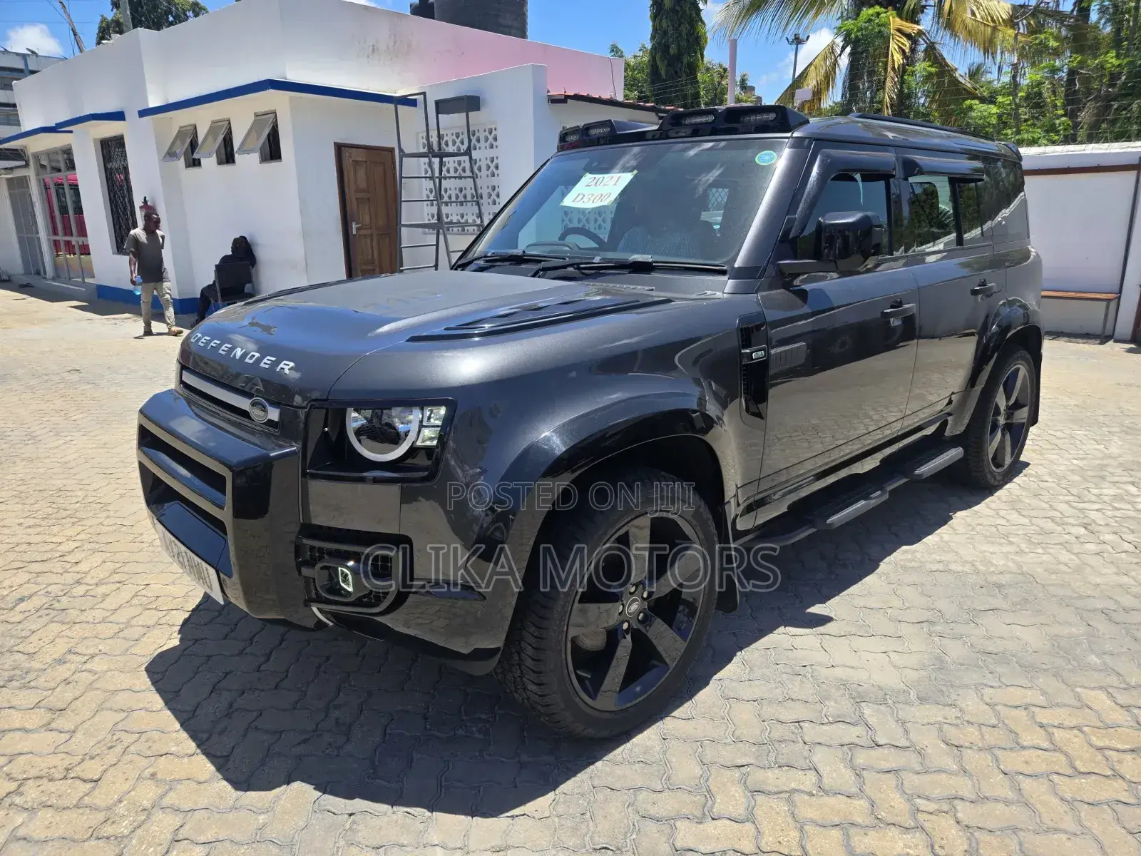 Land Rover Defender SE 2021 Black