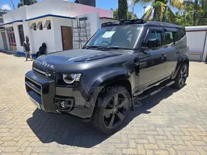 Land Rover Defender SE 2021 Black