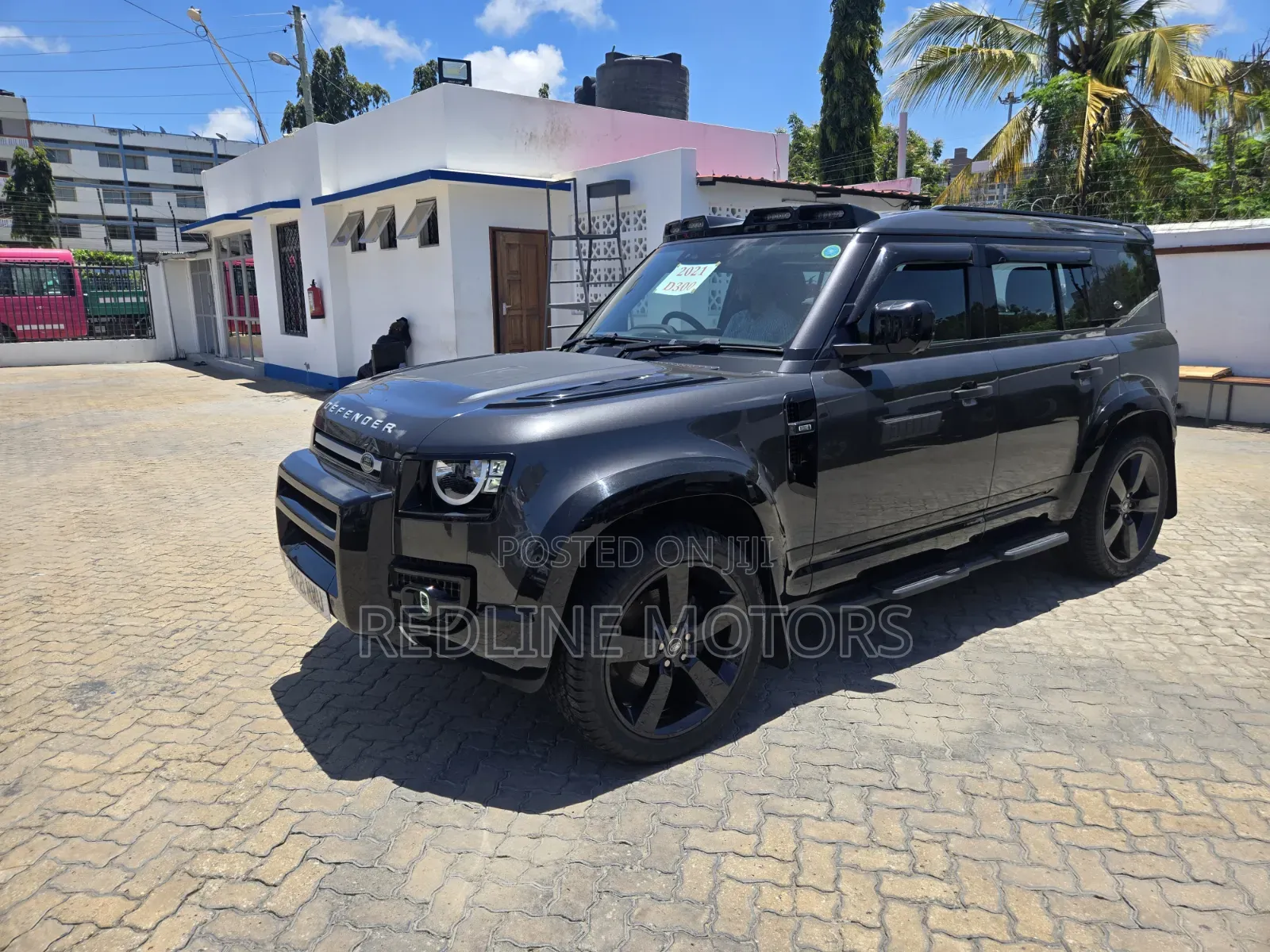 Land Rover Defender SE 2021 Black