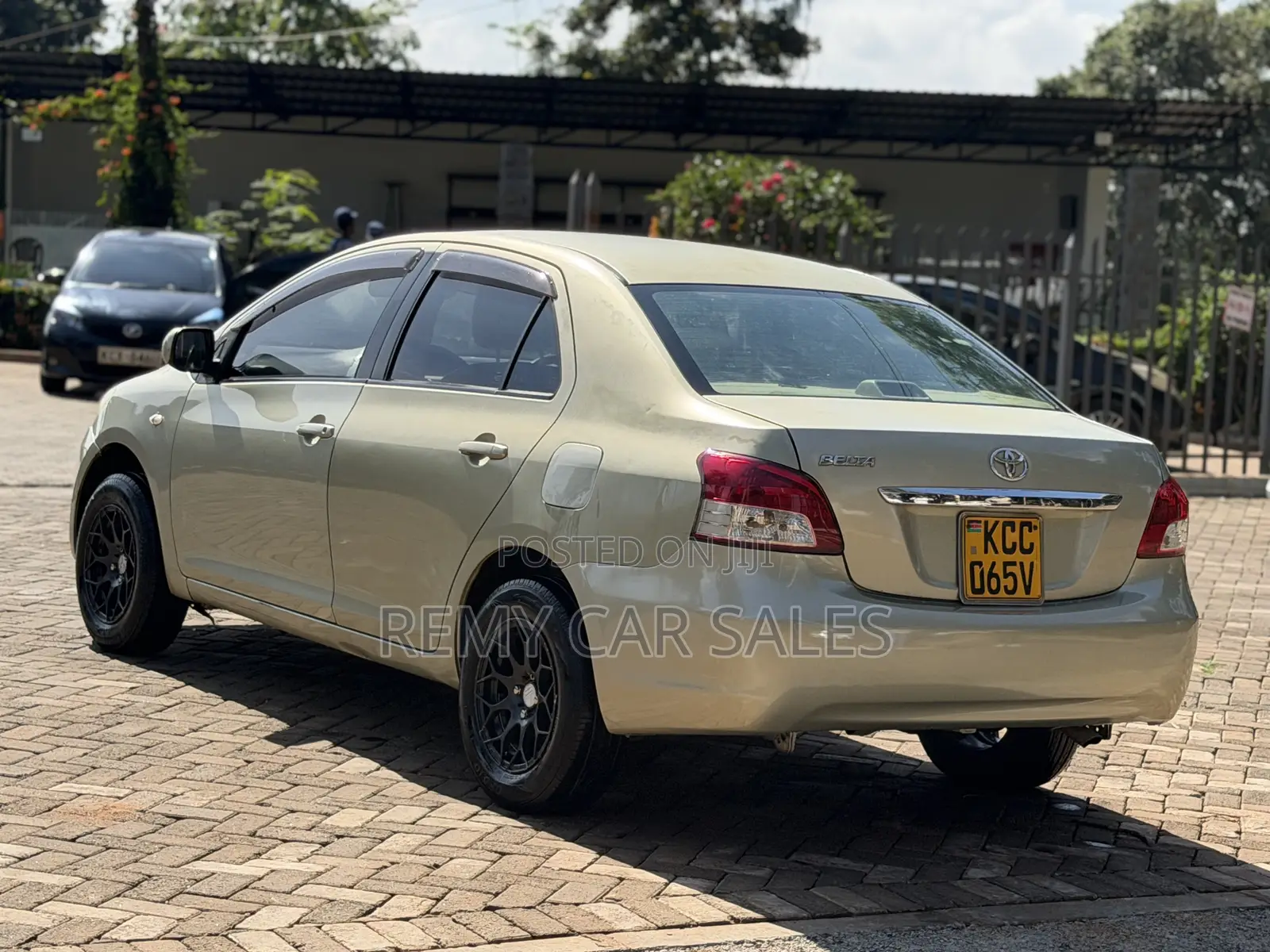 Toyota Belta 2008 Green