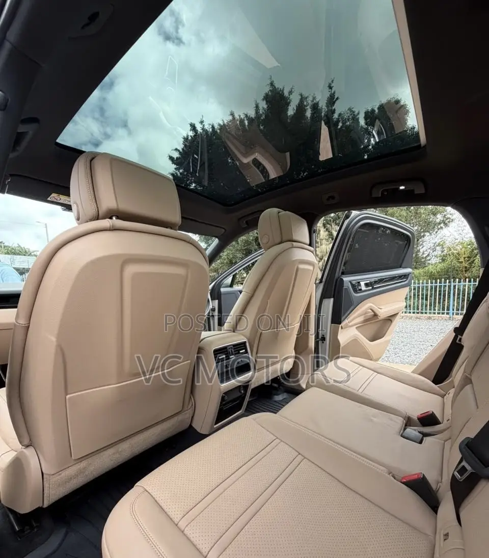 Porsche Cayenne S AWD 2020 White