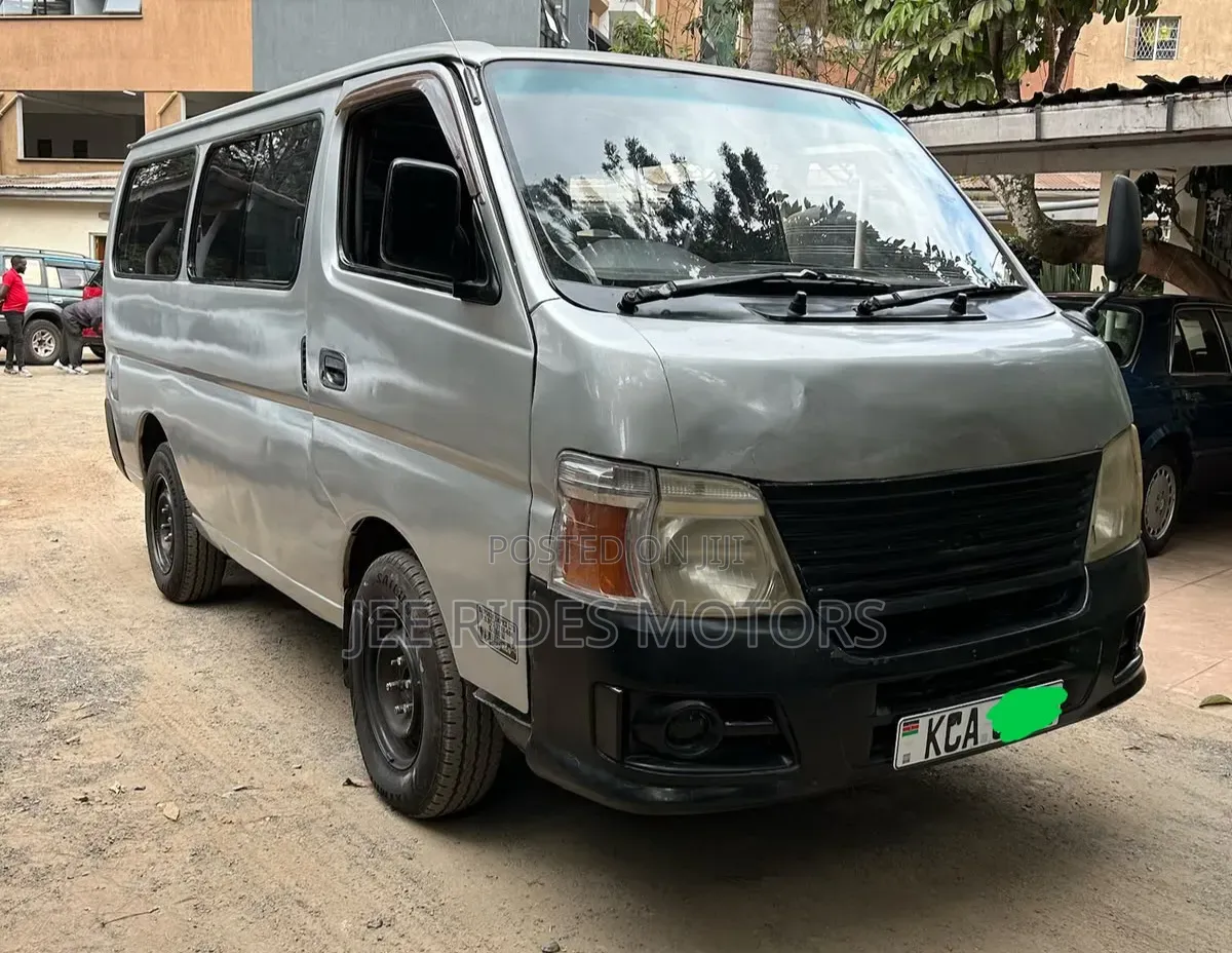 Nissan Caravan (Urvan) 2008 Silver