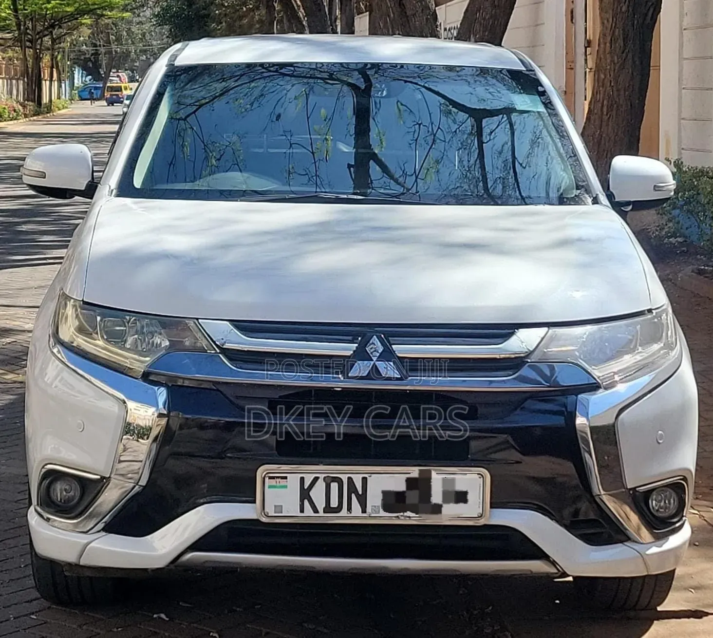 Mitsubishi Outlander 2018 White