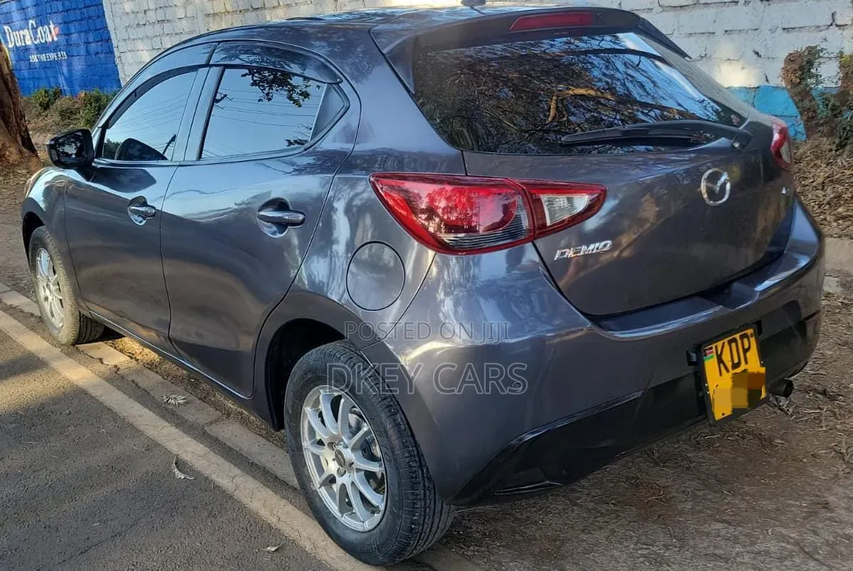 Mazda Demio 2017 Gray