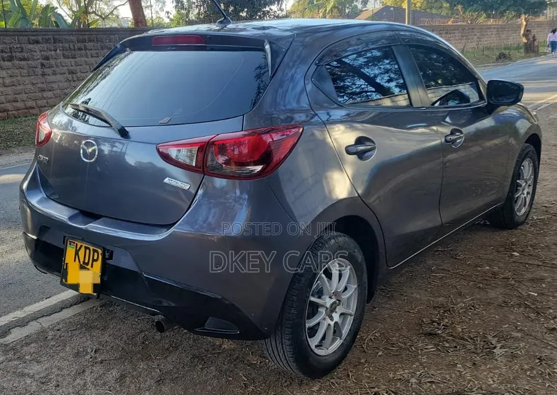 Mazda Demio 2017 Gray