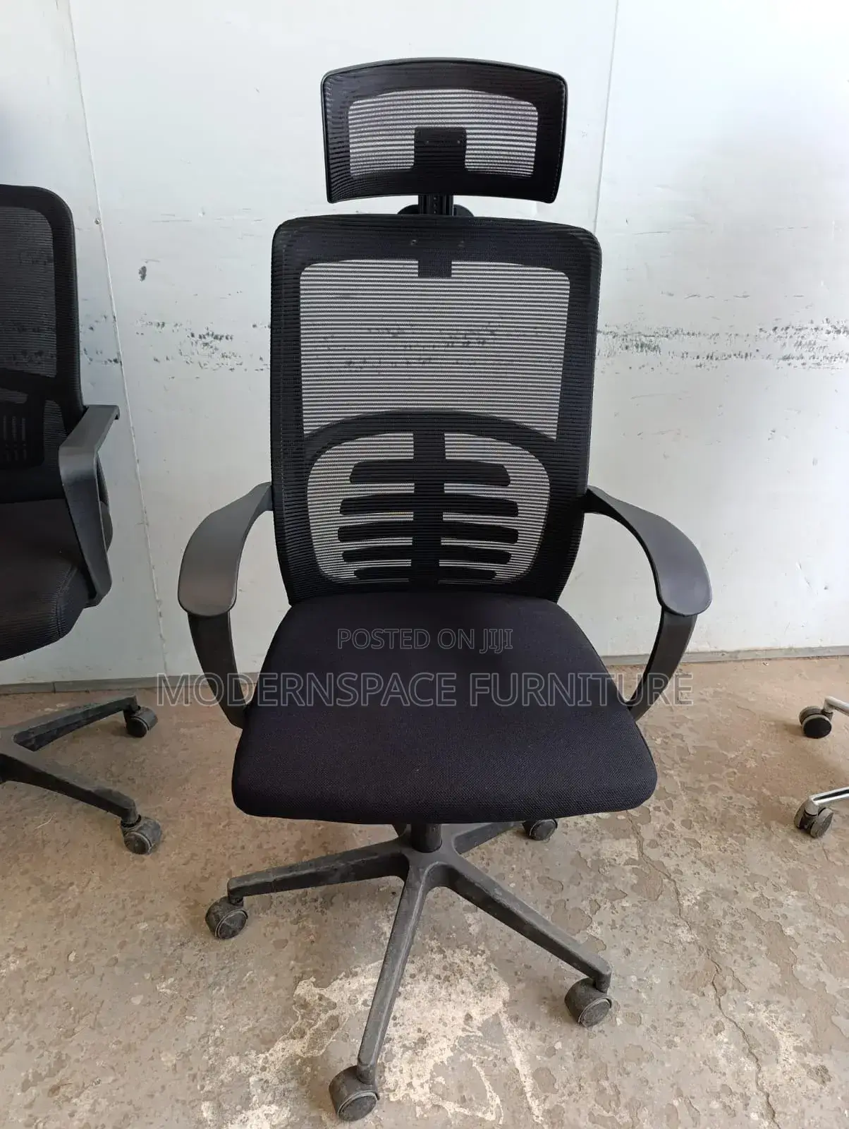 Ergonomic Mesh Office Chair With Headrest