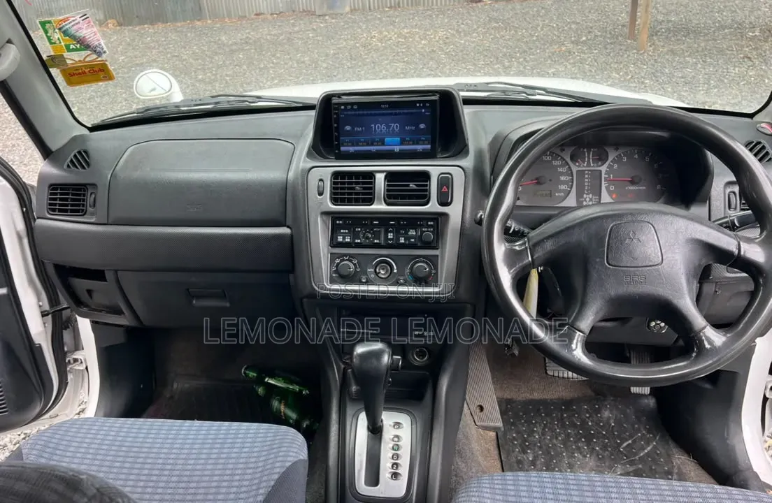 Mitsubishi Pajero IO 2000 White