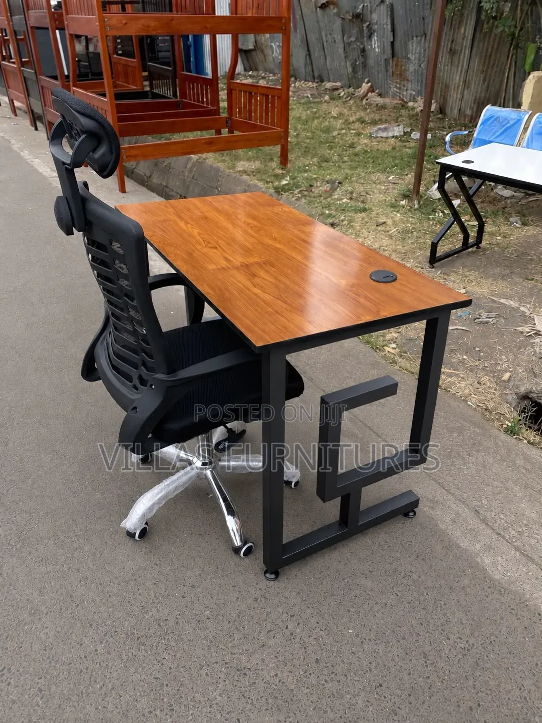 G Design Studying Set and Chair