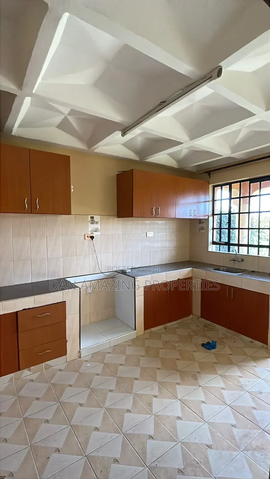 4bdrm Maisonette in Kamukuru/Swimming, Matasia for rent