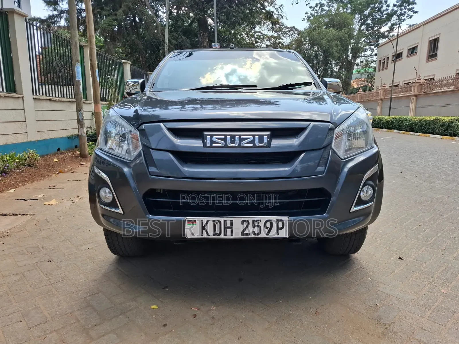 Isuzu D-MAX 2023 Gray
