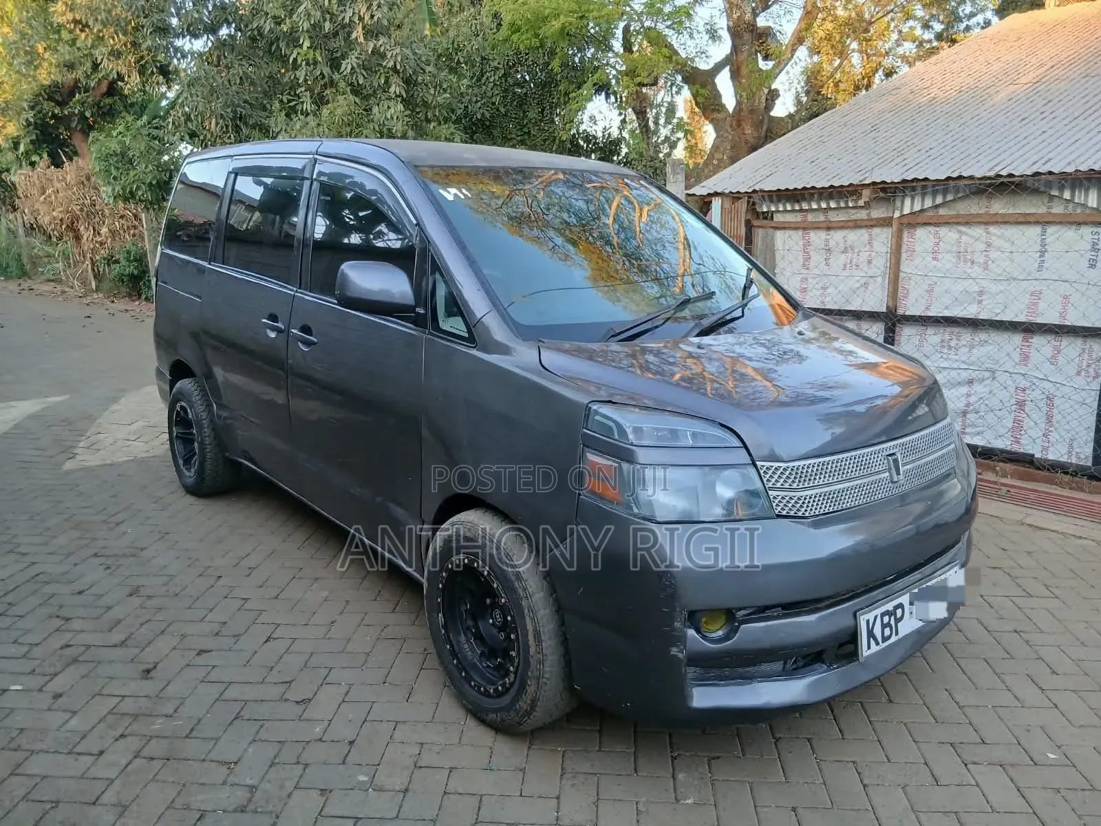 Toyota Voxy X 2WD 8-Seater 2005 Gray