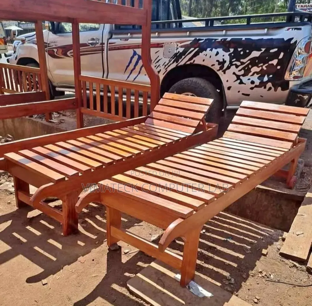 Mahogany Sun Bed