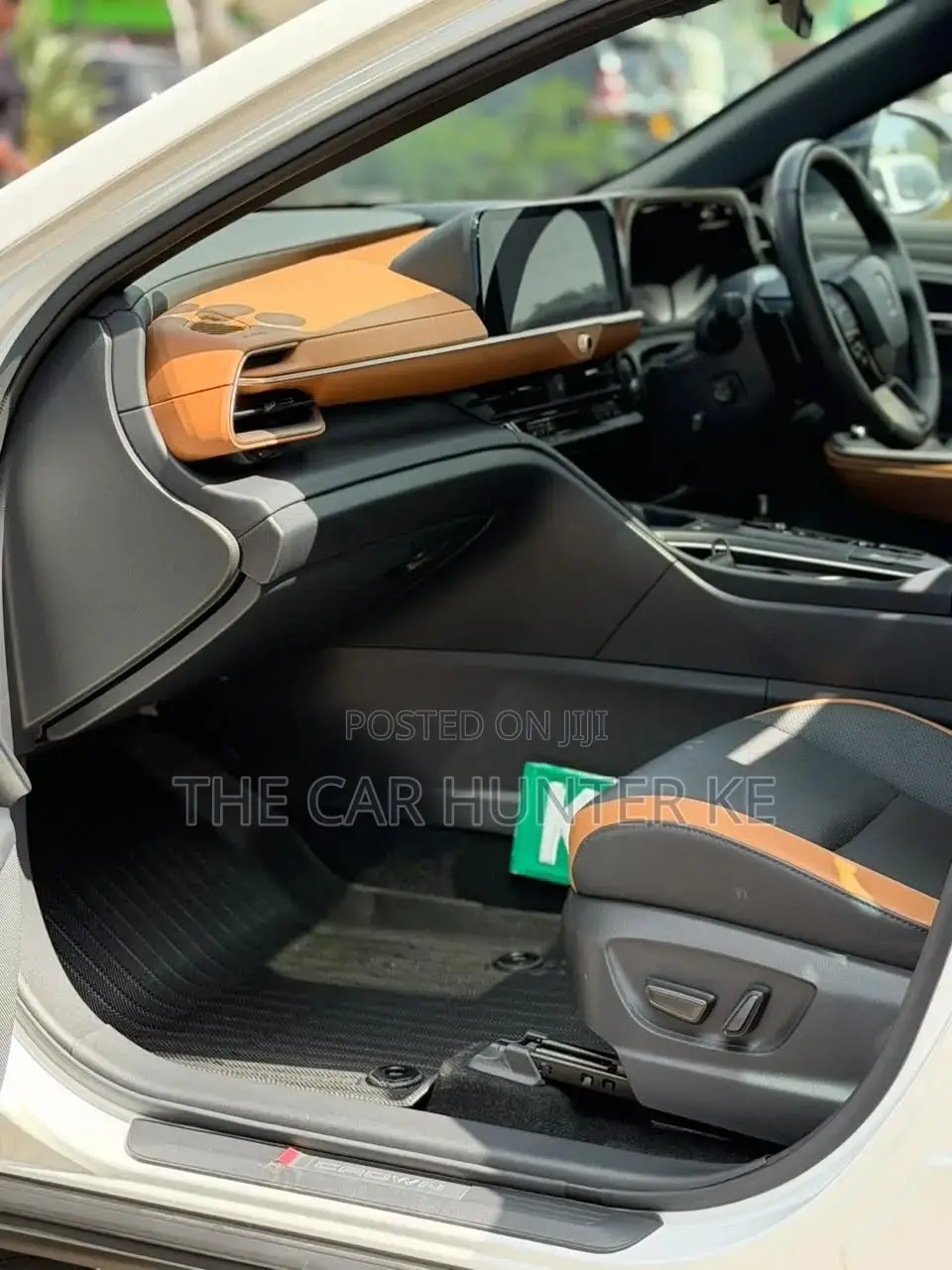 Toyota Crown 2023