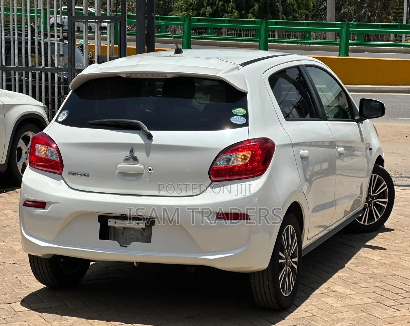 Mitsubishi Mirage SE 2019 Pearl