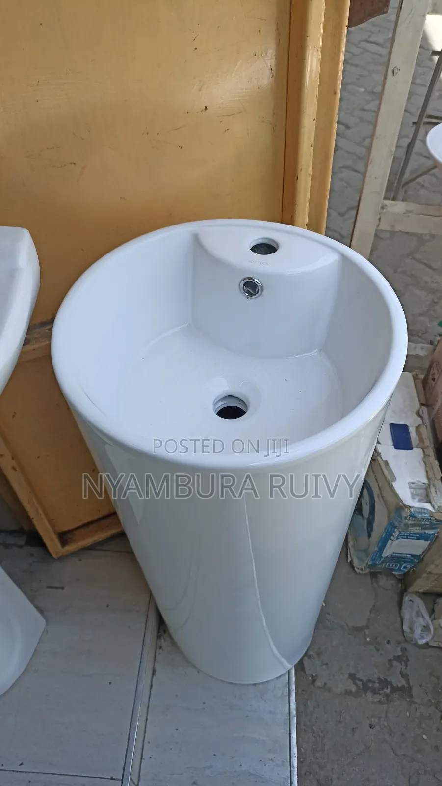 Stand Alone Hand Wash Basin