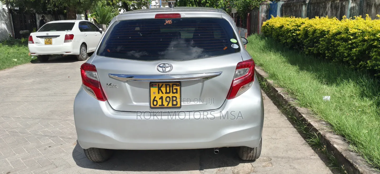 Toyota Vitz 2015 Gray