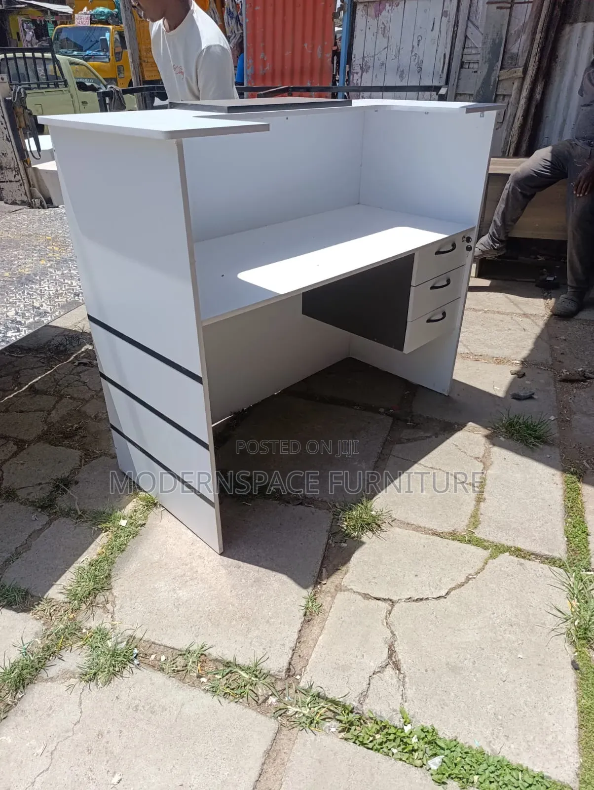 Receptionist Desk With Storage-1mtr