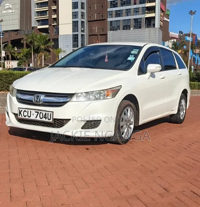 Honda Stream 2013 White