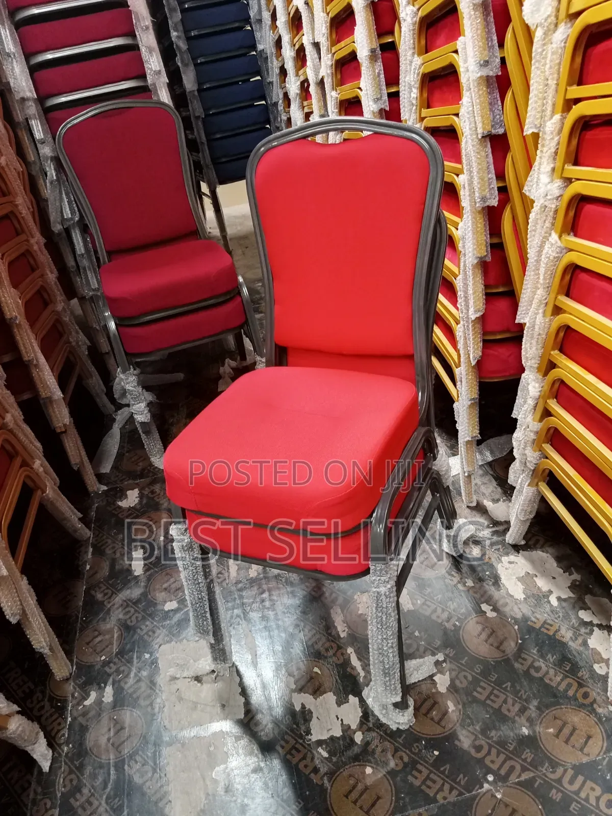 Red Velvet Fabric Heavy Duty Conference Chairs Multiple Colors