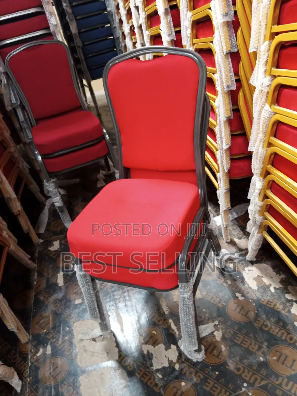 Red Velvet Fabric Heavy Duty Conference Chairs Multiple Colors