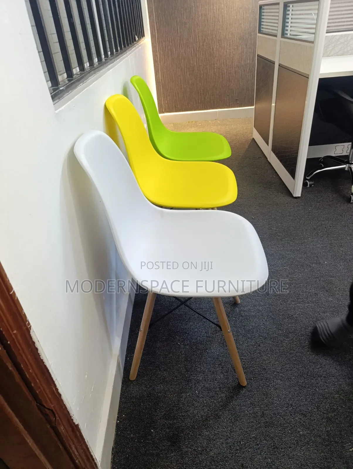 Modern Plastic Dining Chairs
