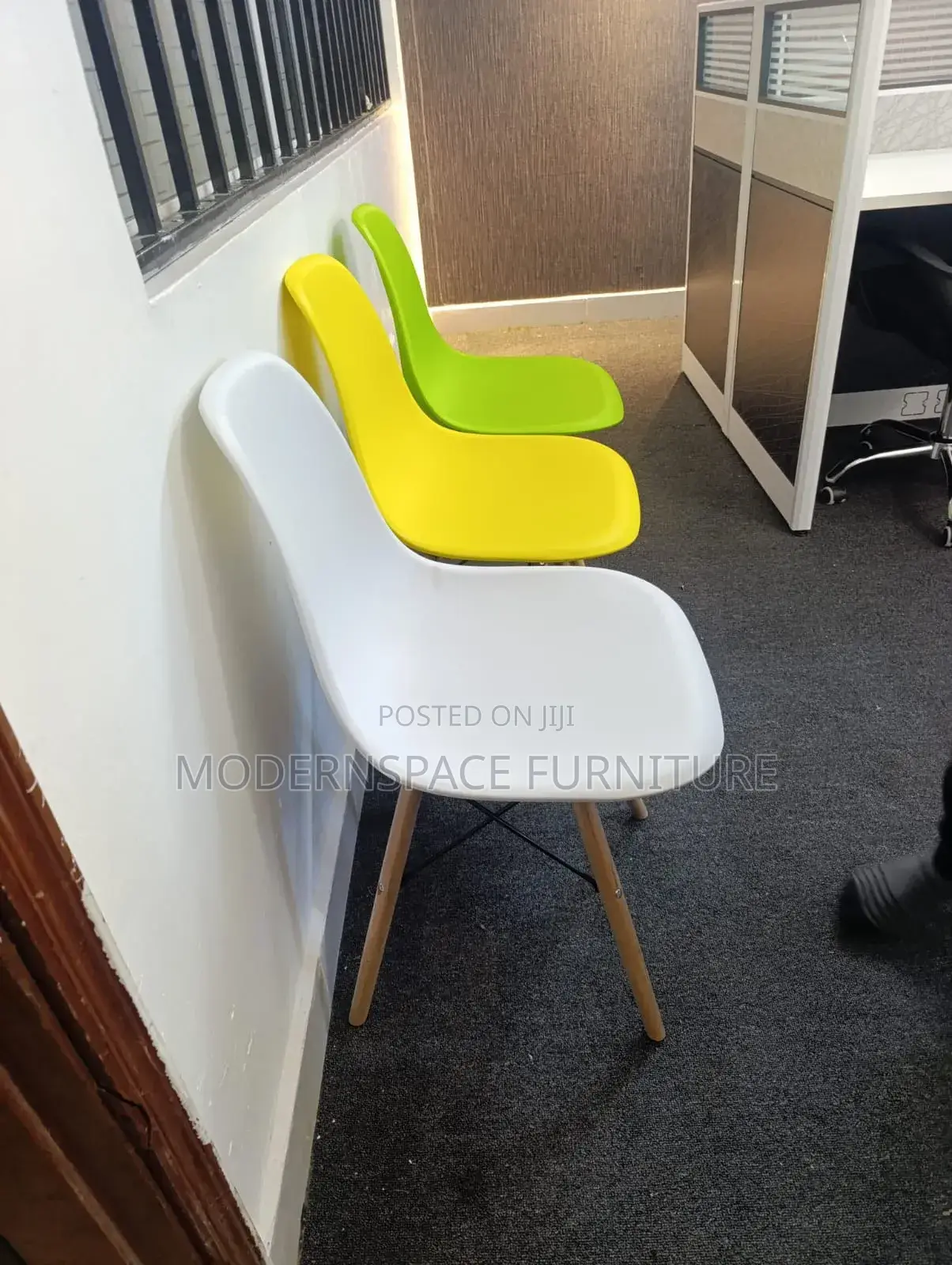 Modern Plastic Dining Chairs