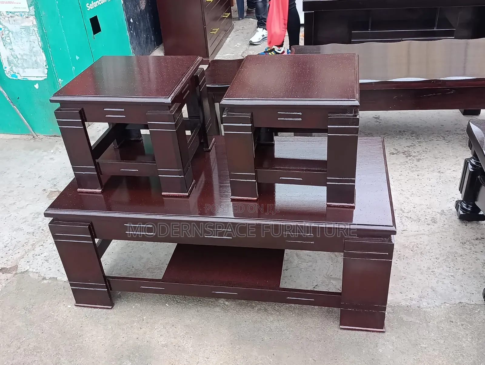 Modern Mahogany Coffee Table Set