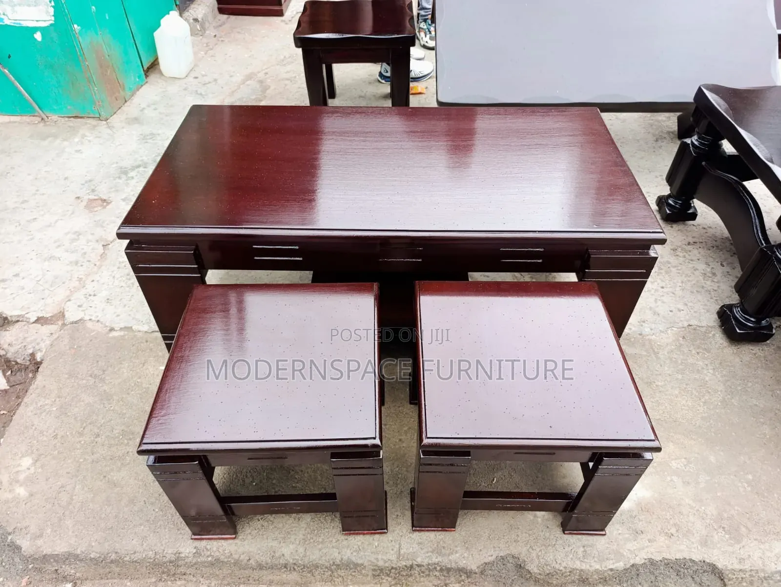 Modern Mahogany Coffee Table Set