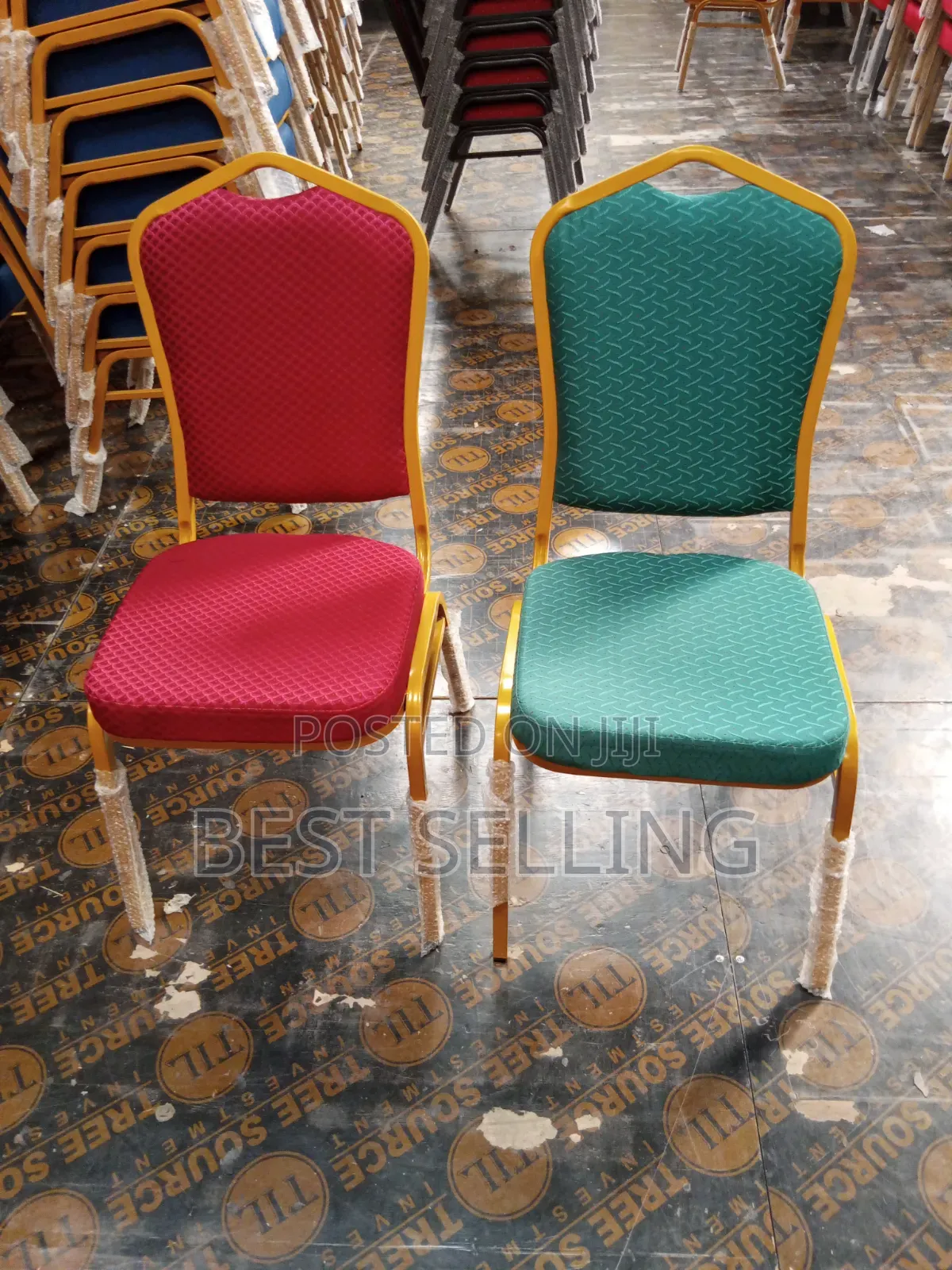 Multiple Colors Elegant Banquet Chairs With Hard Frame