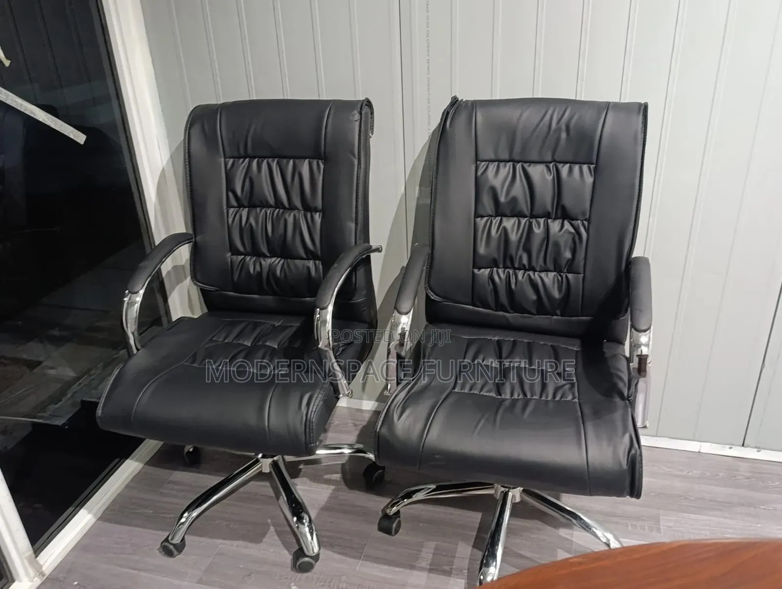 High Back Executive Office Chair -Black